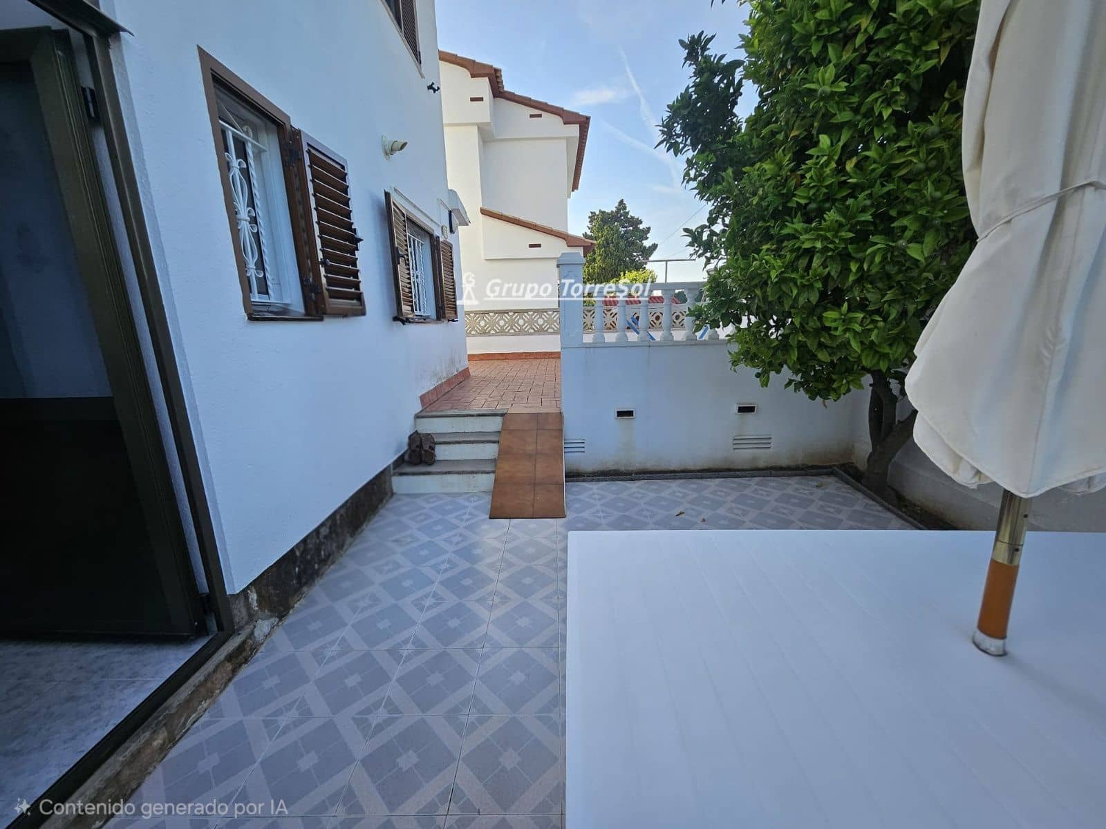 4 bedroom Villa for sale in Torredembarra with garage - € 310,000 (Ref: 9930340)