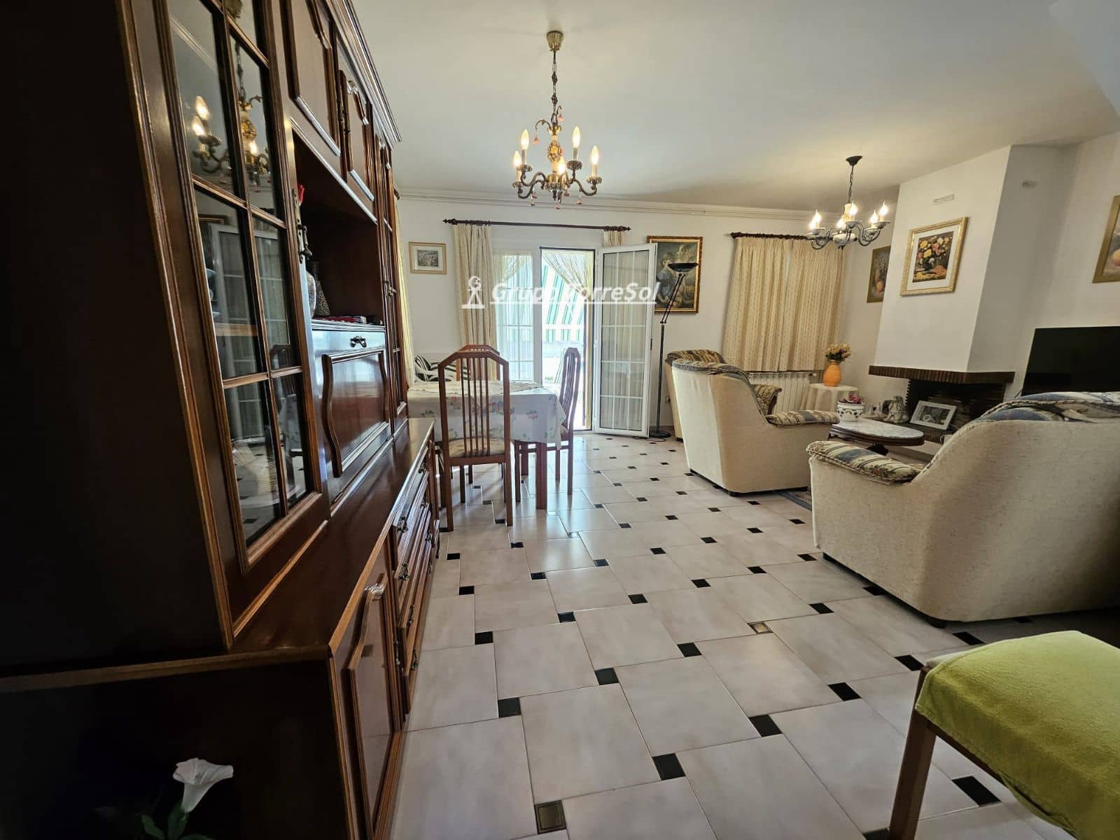4 bedroom Villa for sale in Torredembarra with garage - € 310,000 (Ref: 9930340)