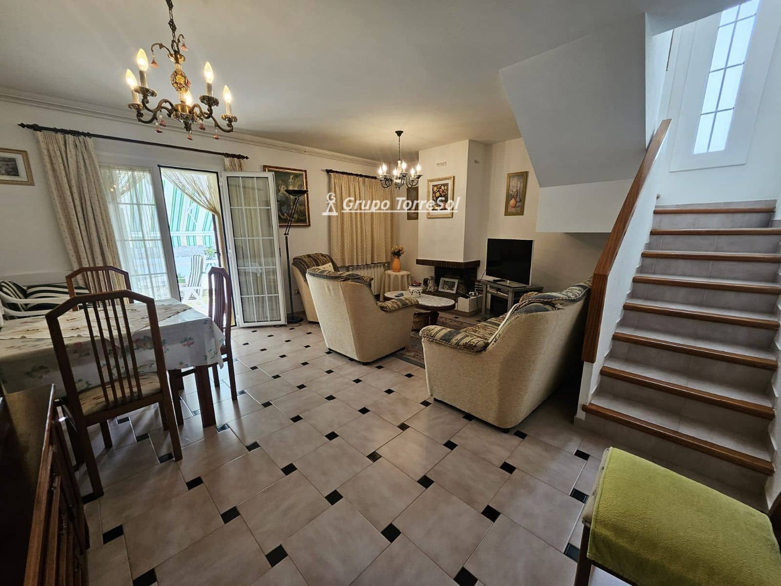 4 bedroom Villa for sale in Torredembarra with garage - € 310,000 (Ref: 9930340)
