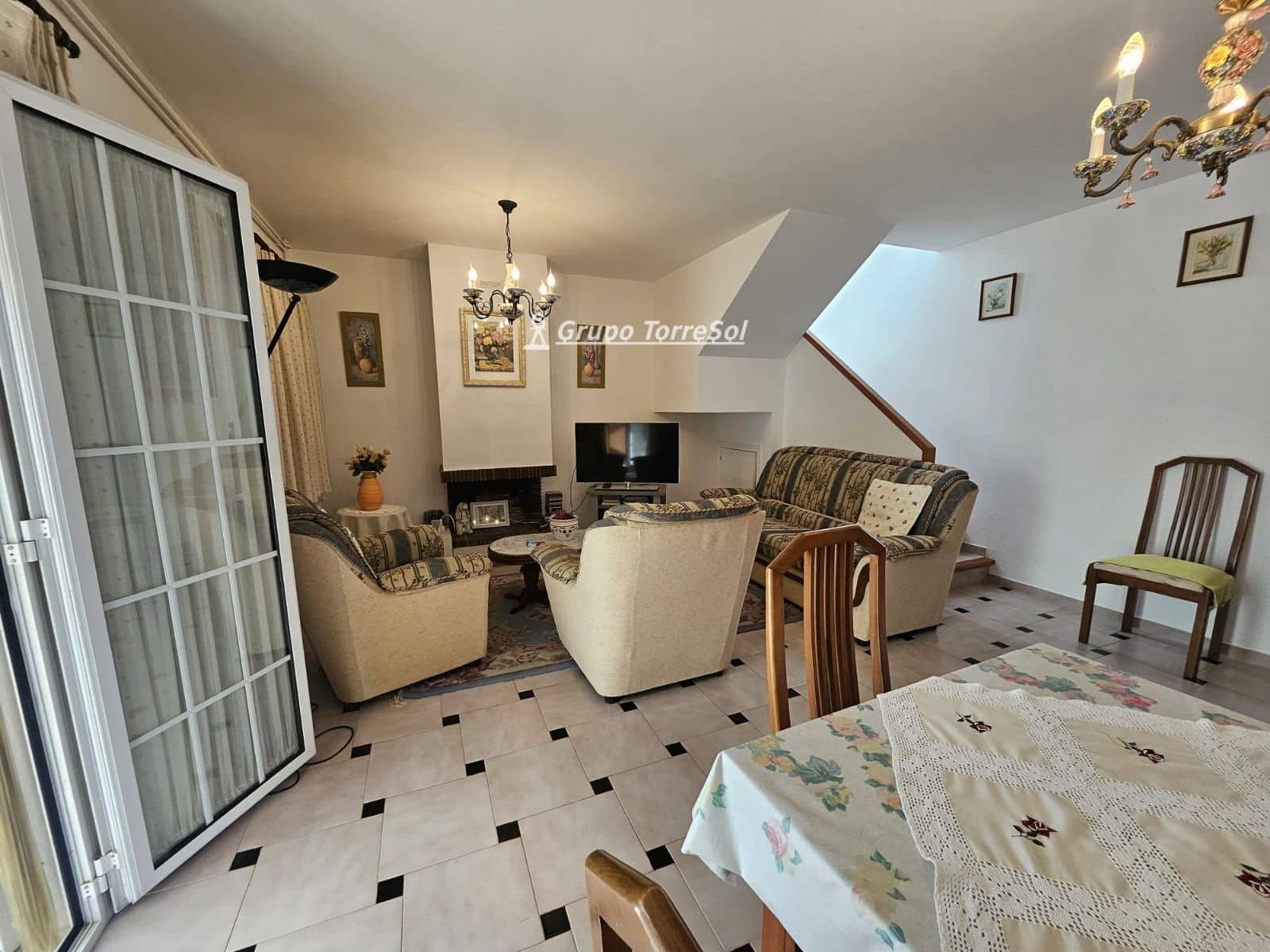 4 bedroom Villa for sale in Torredembarra with garage - € 310,000 (Ref: 9930340)