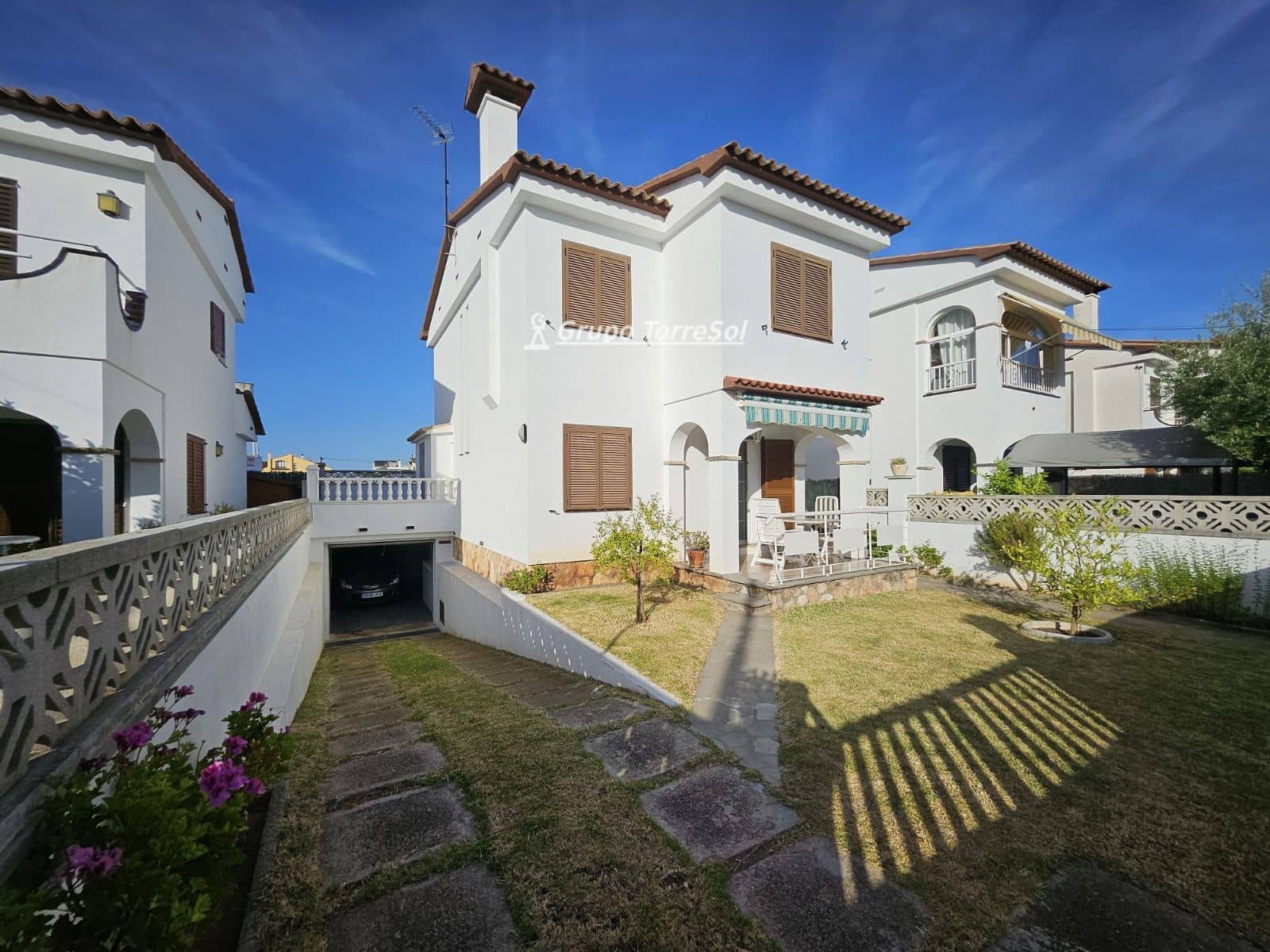 4 bedroom Villa for sale in Torredembarra with garage - € 310,000 (Ref: 9930340)