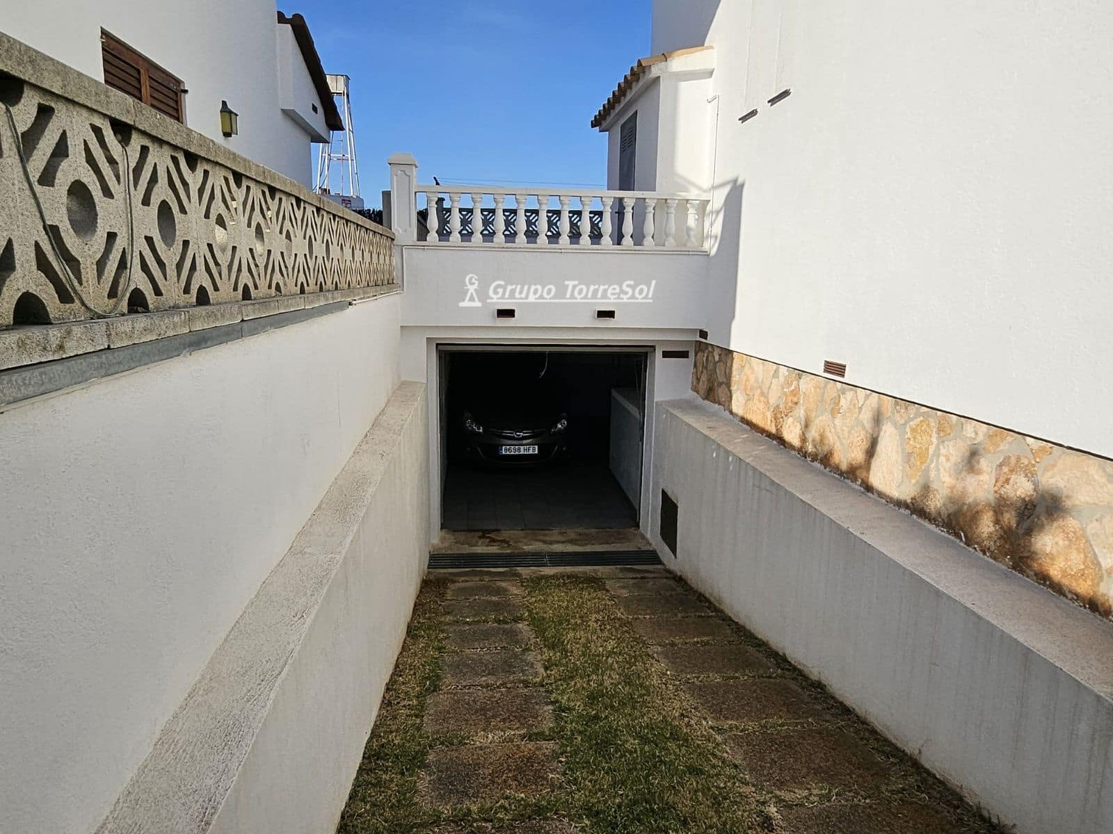 4 bedroom Villa for sale in Torredembarra with garage - € 310,000 (Ref: 9930340)