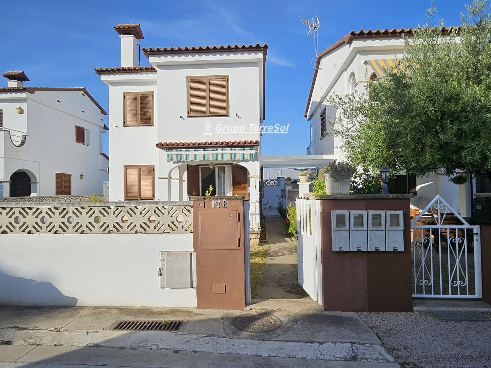 4 bedroom Villa for sale in Torredembarra with garage - € 310,000 (Ref: 9930340)