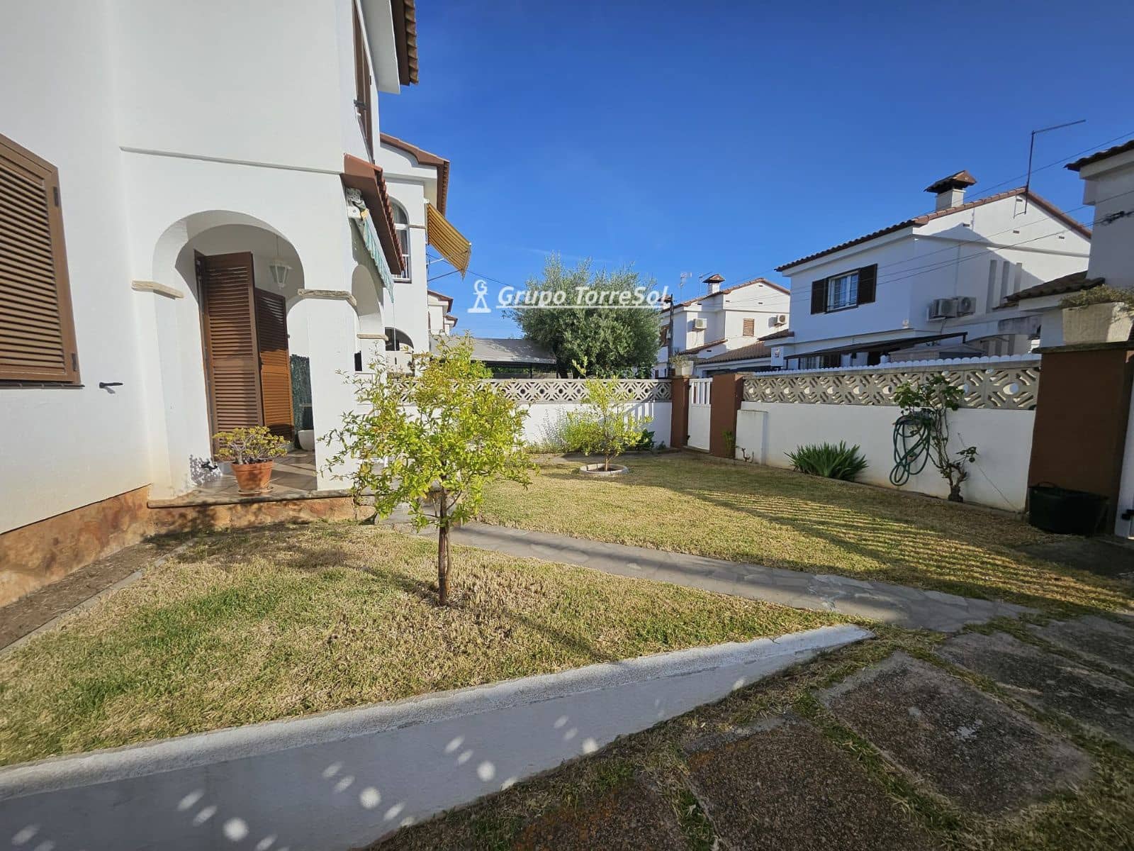 4 bedroom Villa for sale in Torredembarra with garage - € 310,000 (Ref: 9930340)