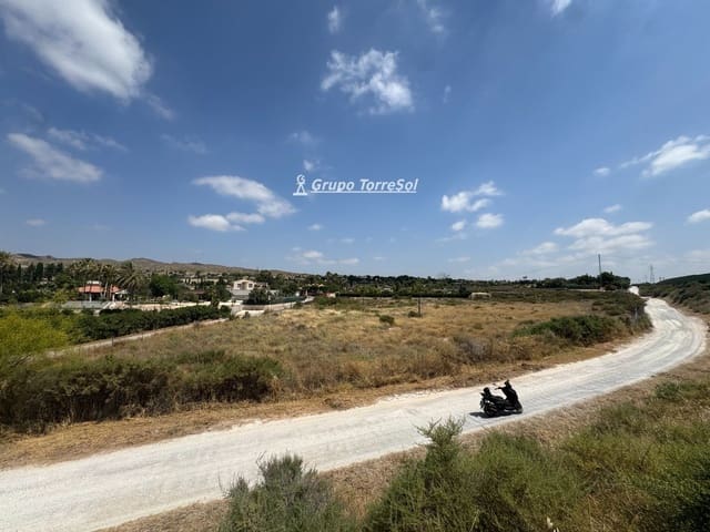 Grunde uden byggetilladelser til salg i Elche / Elx - € 75.000 (Ref: 9932151)
