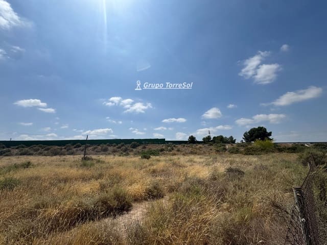 Grunde uden byggetilladelser til salg i Elche / Elx - € 75.000 (Ref: 9932151)