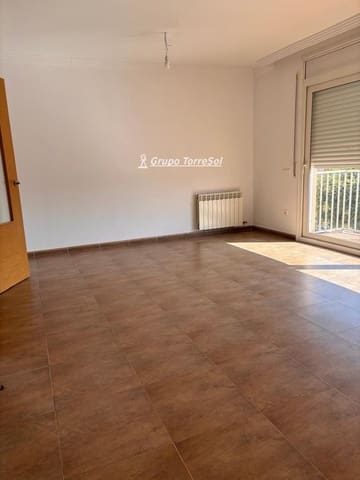 4 soveværelse Byhus til salg i Bellvei med garage - € 305.000 (Ref: 9932567)