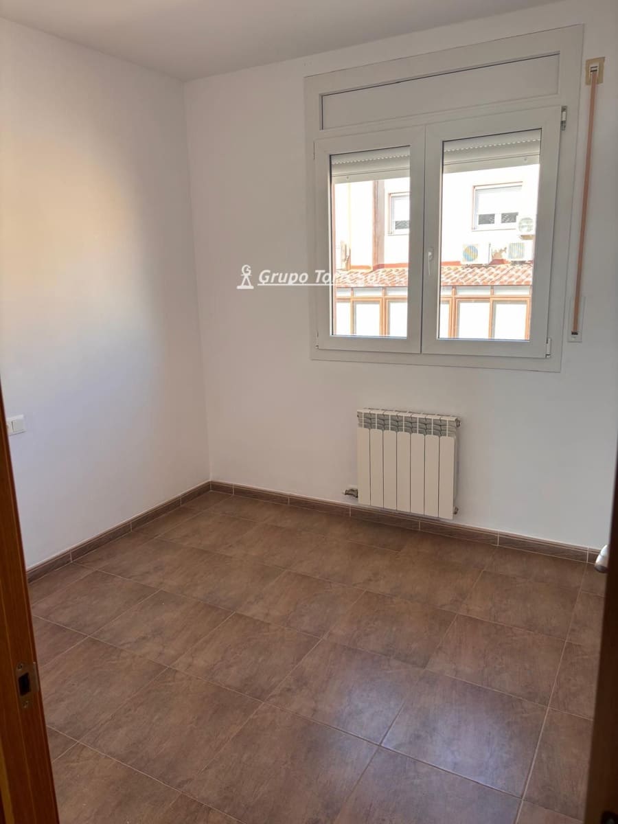 4 sypialnia Dom na sprzedaż w Bellvei z garażem - 305 000 € (Ref: 9932567)
