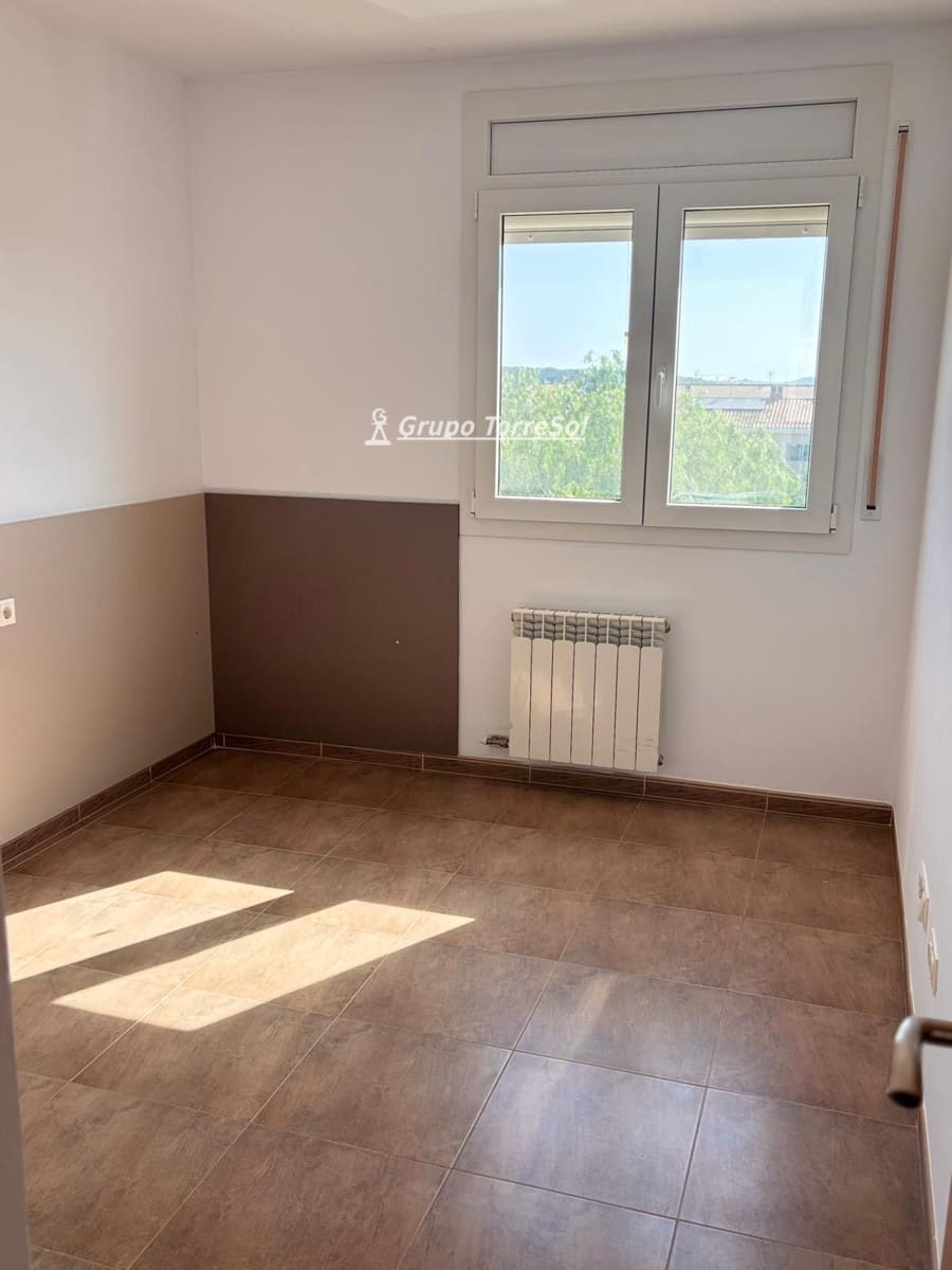 4 sypialnia Dom na sprzedaż w Bellvei z garażem - 305 000 € (Ref: 9932567)