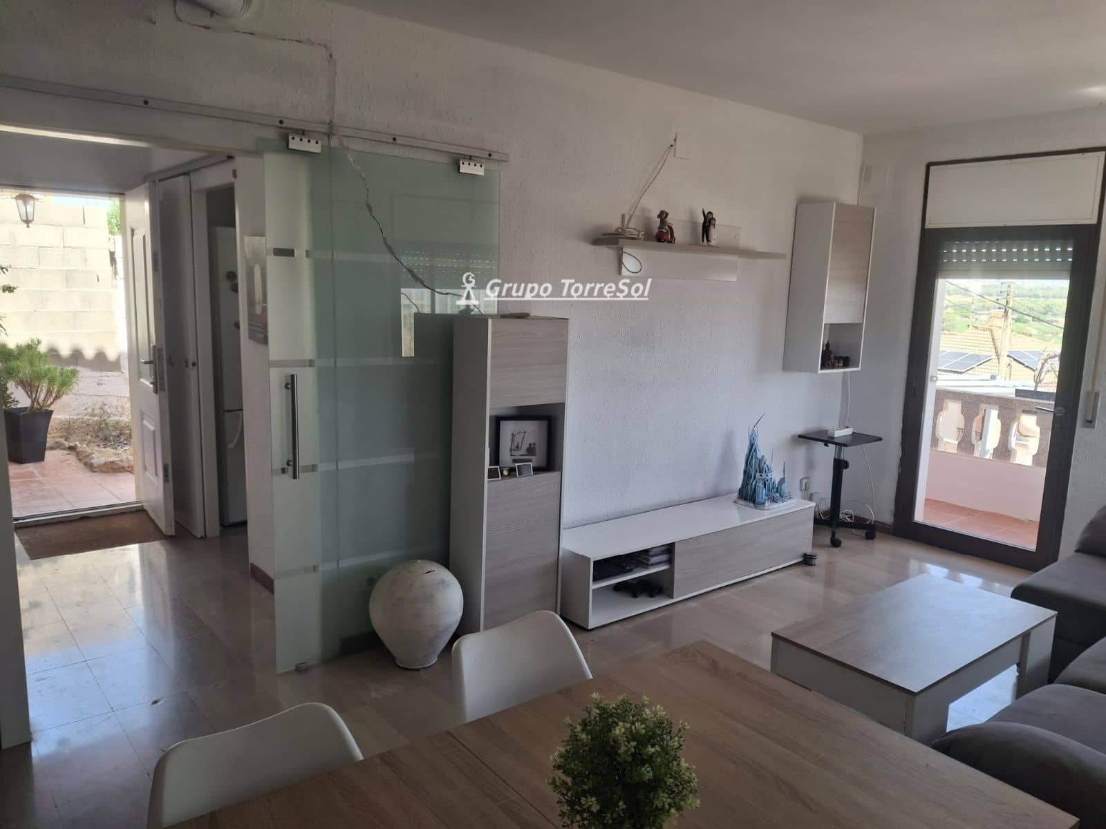 4 bedroom Villa for sale in Albinyana with garage - € 294,000 (Ref: 9934921)