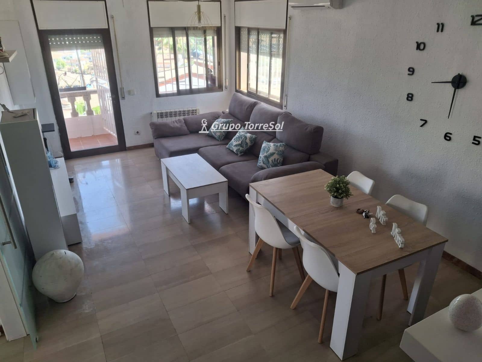 4 bedroom Villa for sale in Albinyana with garage - € 294,000 (Ref: 9934921)