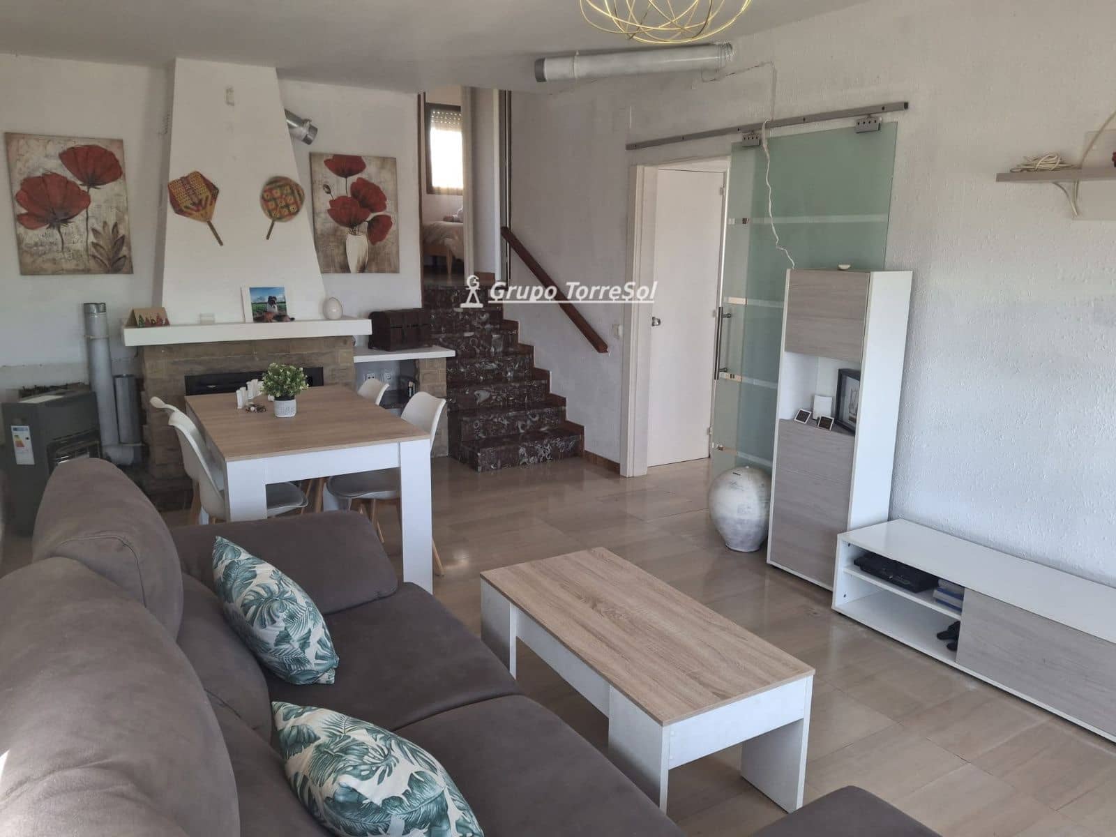 4 bedroom Villa for sale in Albinyana with garage - € 294,000 (Ref: 9934921)