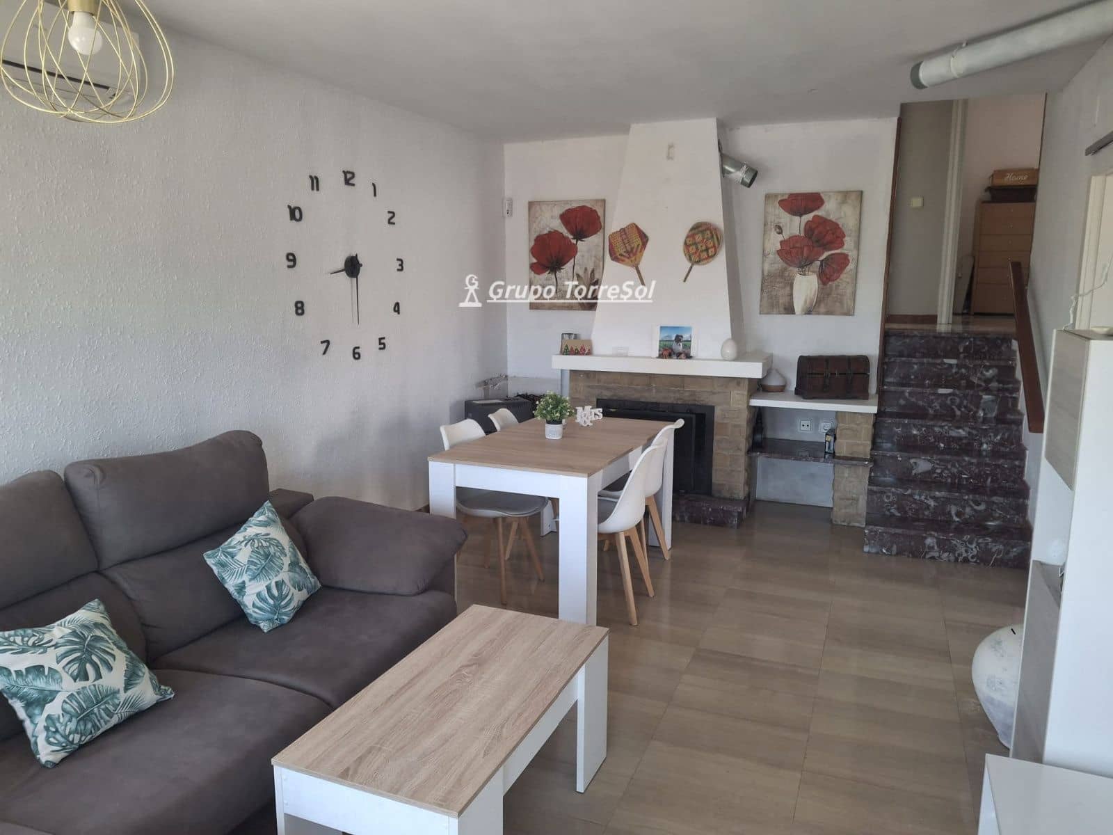 4 bedroom Villa for sale in Albinyana with garage - € 294,000 (Ref: 9934921)