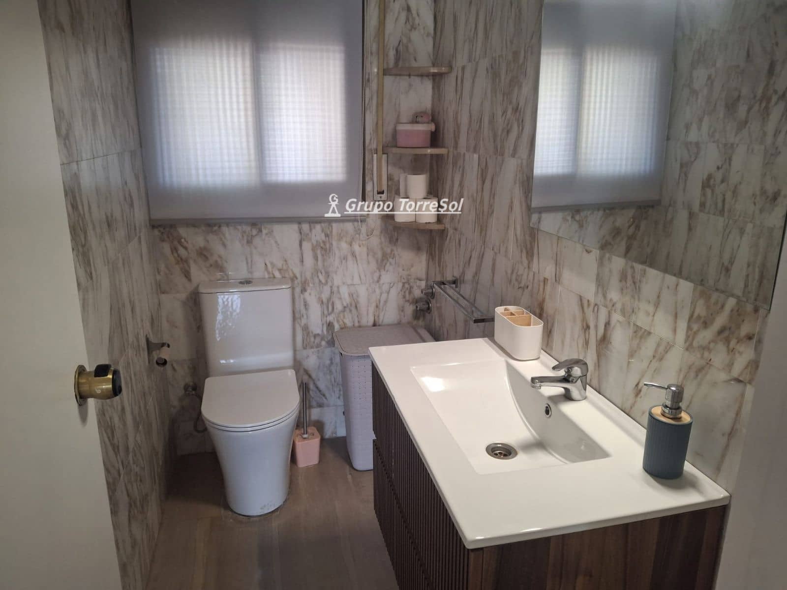 4 bedroom Villa for sale in Albinyana with garage - € 294,000 (Ref: 9934921)