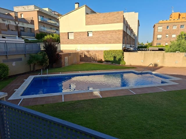 3 slaapkamer Huis te koop in El Vendrell met zwembad garage - € 355.000 (Ref: 9935286)