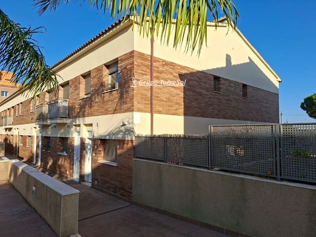 3 slaapkamer Huis te koop in El Vendrell met zwembad garage - € 355.000 (Ref: 9935286)