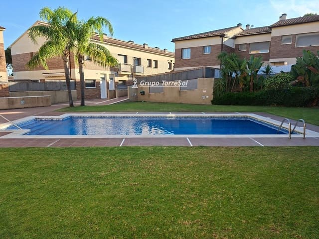 3 slaapkamer Huis te koop in El Vendrell met zwembad garage - € 355.000 (Ref: 9935286)
