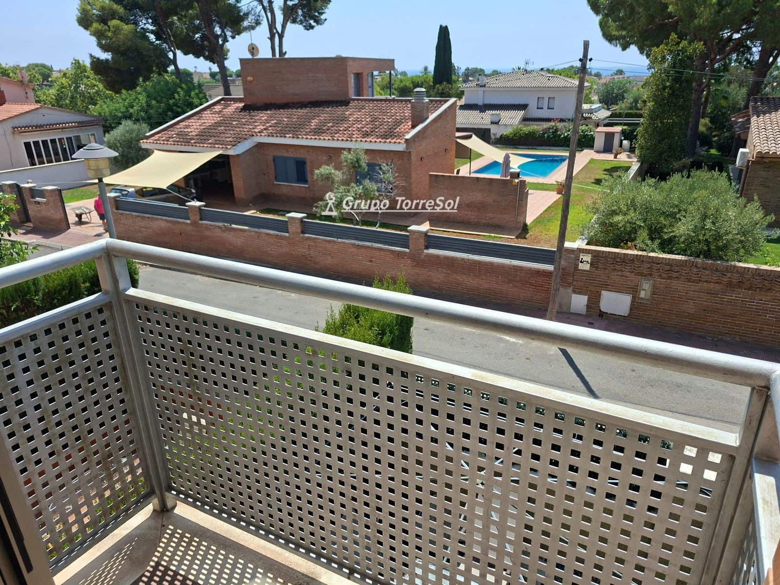 3 Zimmer Haus zu verkaufen in El Vendrell mit Pool Garage - 355.000 € (Ref: 9935286)