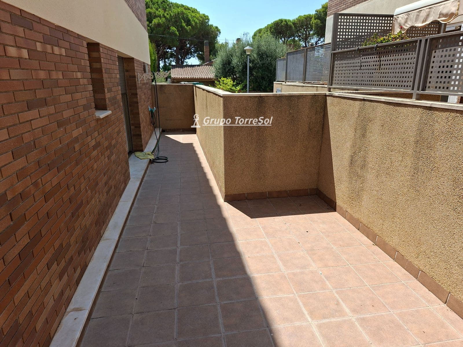 3 Zimmer Haus zu verkaufen in El Vendrell mit Pool Garage - 355.000 € (Ref: 9935286)
