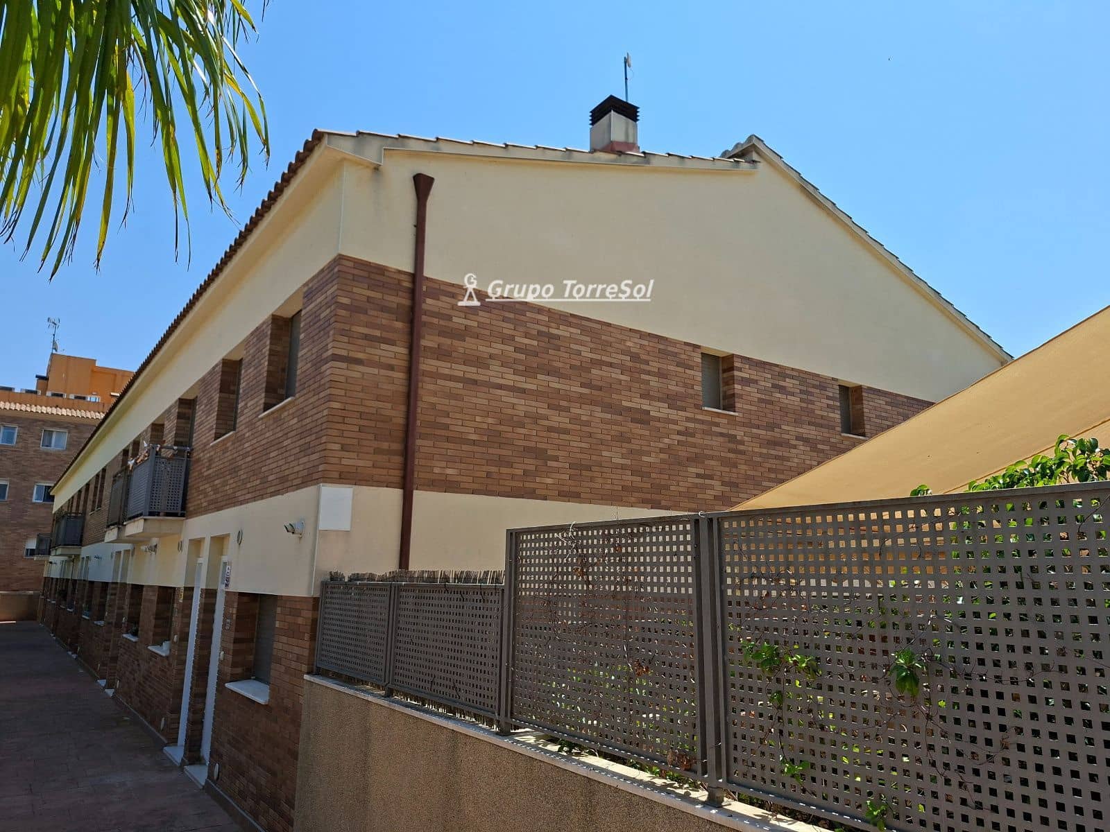 3 Zimmer Haus zu verkaufen in El Vendrell mit Pool Garage - 355.000 € (Ref: 9935286)