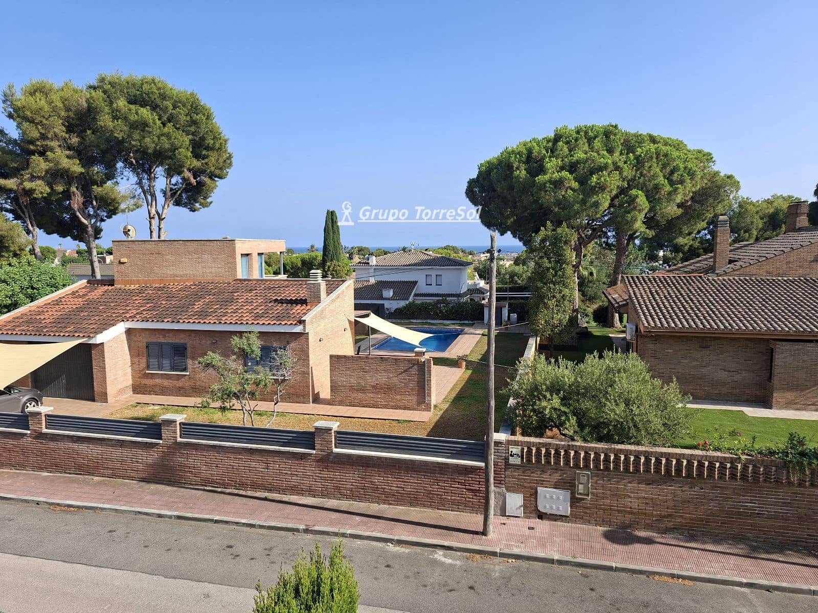 3 Zimmer Haus zu verkaufen in El Vendrell mit Pool Garage - 355.000 € (Ref: 9935286)