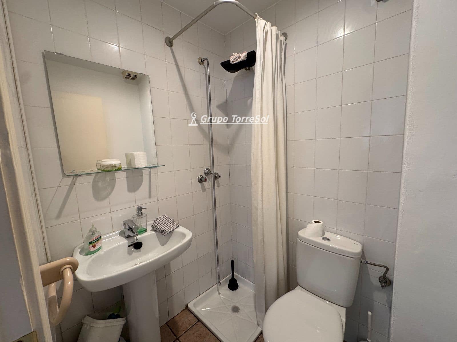 Commercial for rent in Elche / Elx - € 600 (Ref: 9941262)