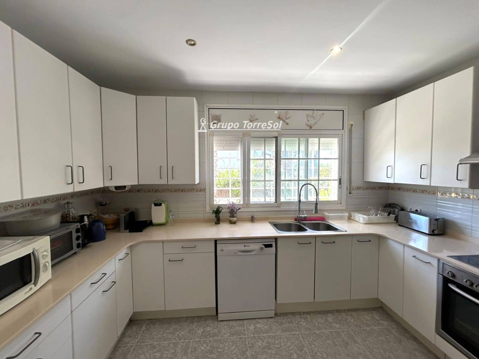 5 soveværelse Villa til salg i Calafell med garage - € 625.000 (Ref: 9944230)