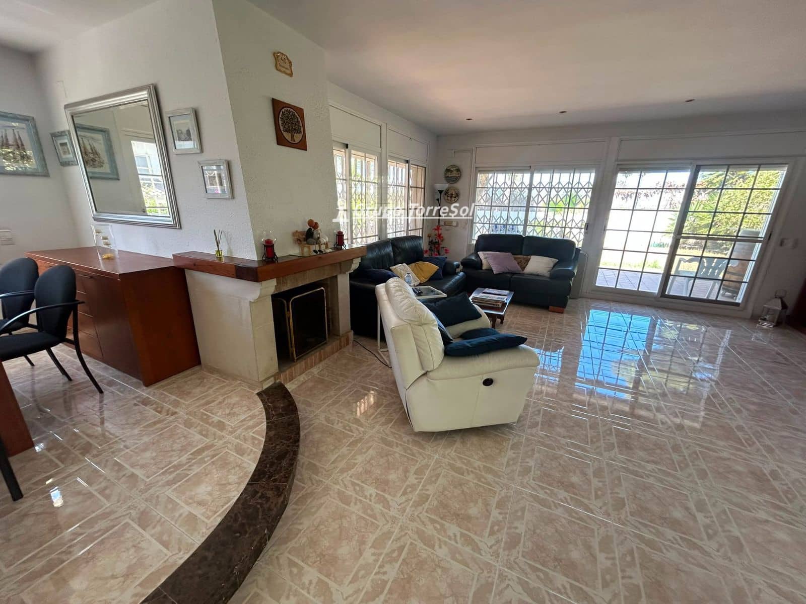 5 soveværelse Villa til salg i Calafell med garage - € 625.000 (Ref: 9944230)