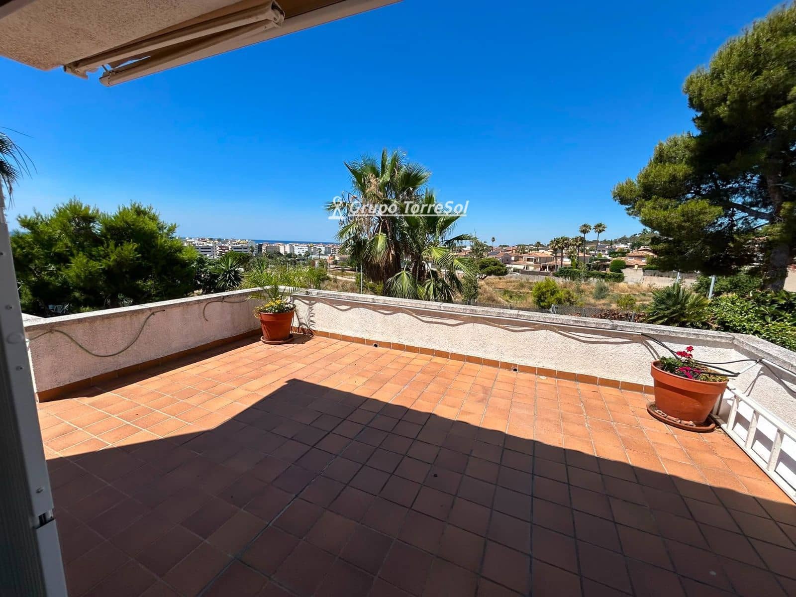 5 soveværelse Villa til salg i Calafell med garage - € 625.000 (Ref: 9944230)