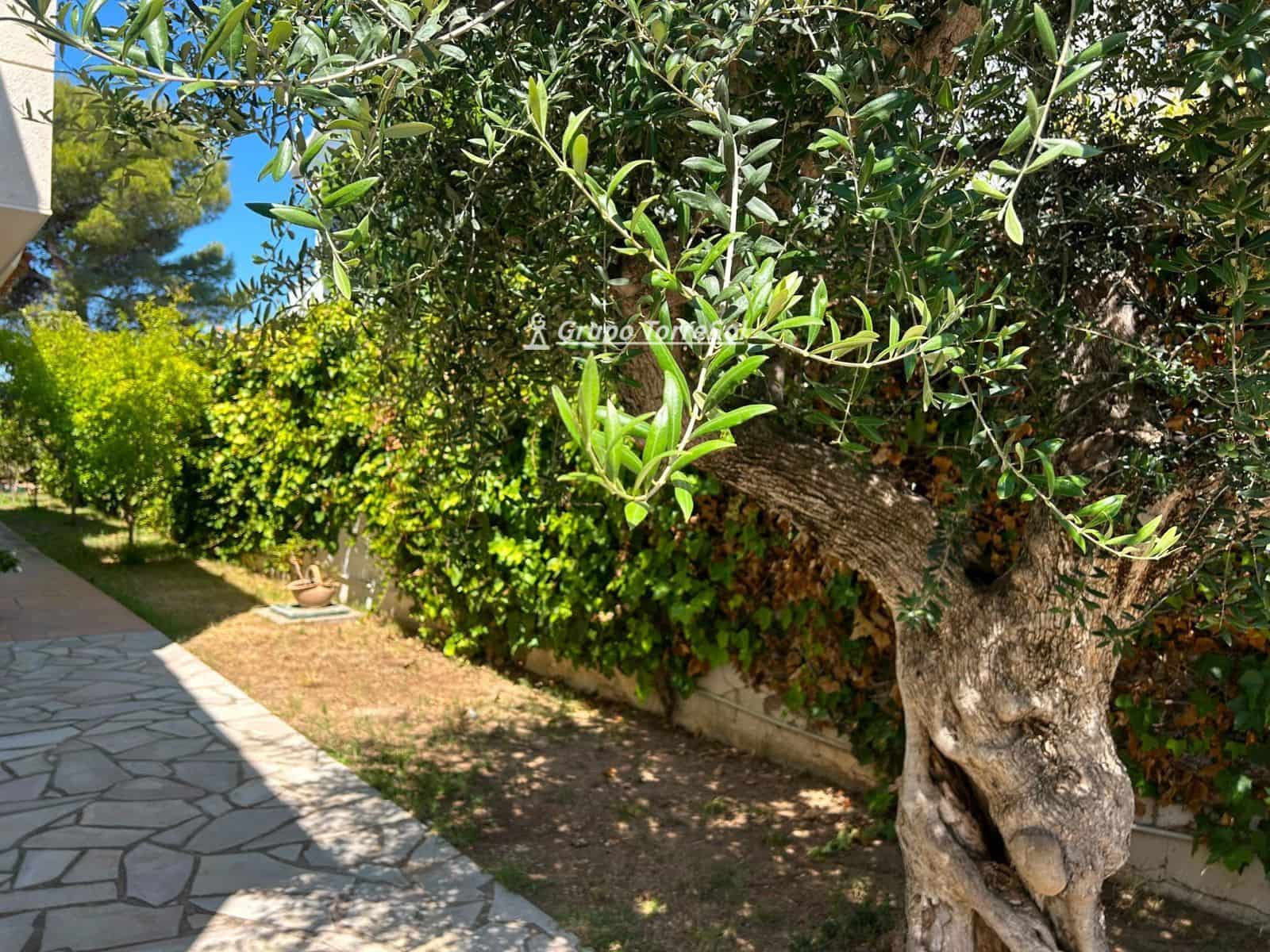 5 soveværelse Villa til salg i Calafell med garage - € 625.000 (Ref: 9944230)