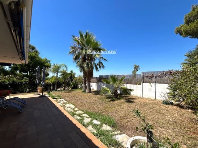 5 soveværelse Villa til salg i Calafell med garage - € 625.000 (Ref: 9944230)