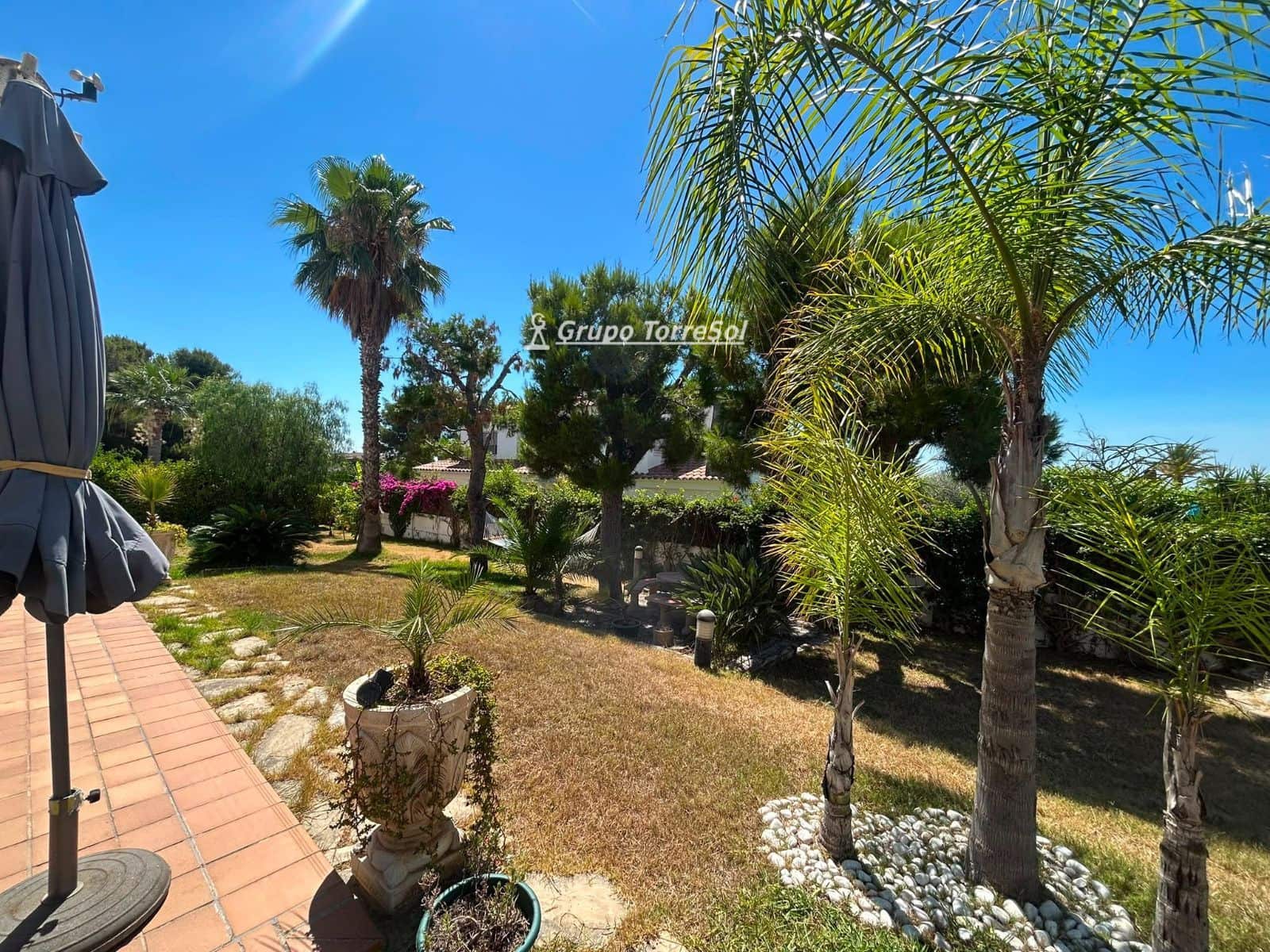 5 soveværelse Villa til salg i Calafell med garage - € 625.000 (Ref: 9944230)