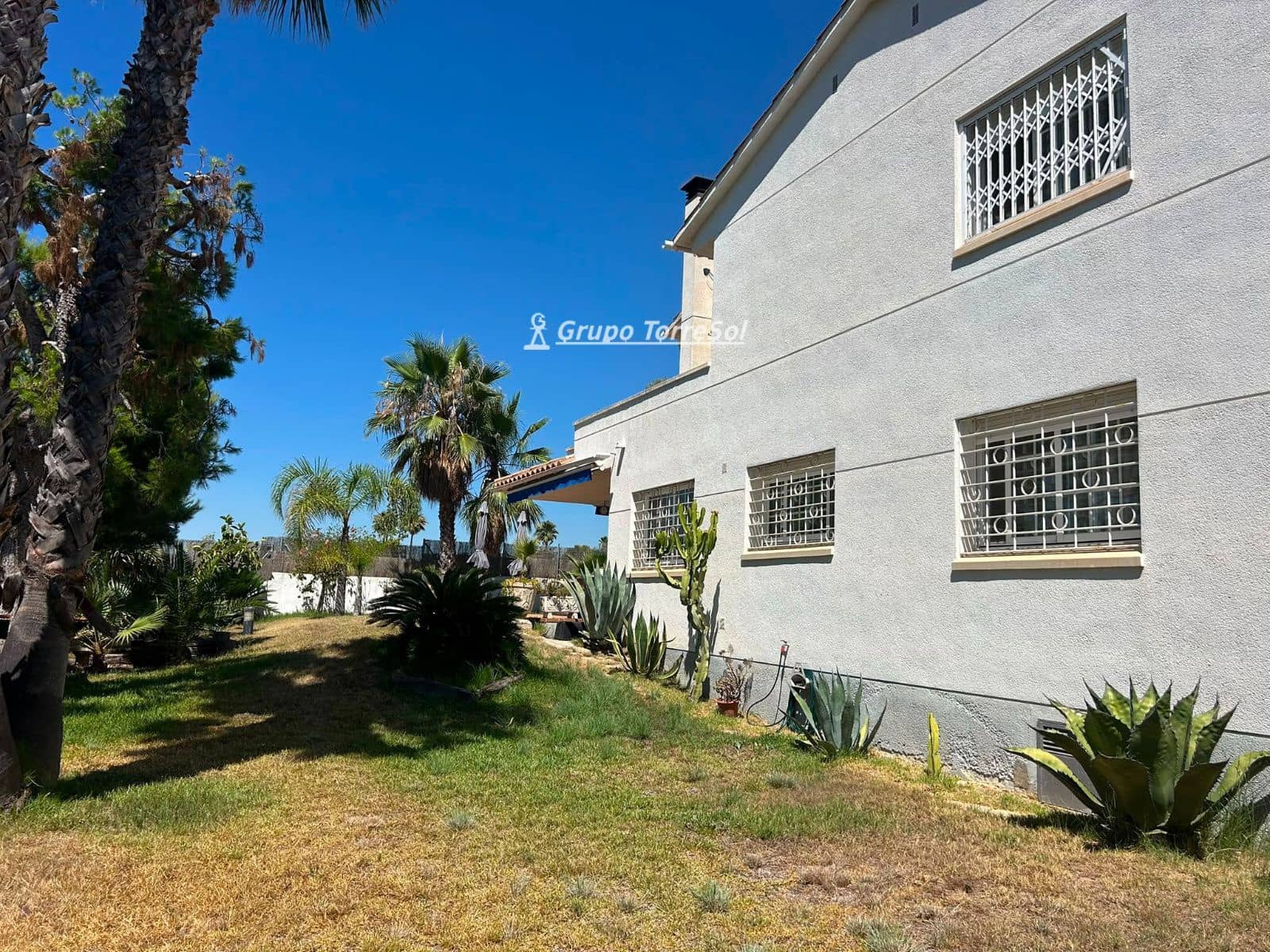 5 soveværelse Villa til salg i Calafell med garage - € 625.000 (Ref: 9944230)