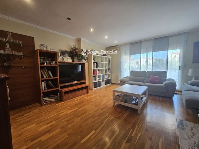 4 soveværelse Byhus til salg i El Vendrell - € 262.500 (Ref: 9945963)