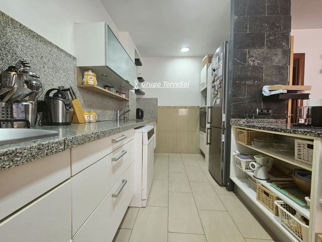 4 soveværelse Byhus til salg i El Vendrell - € 262.500 (Ref: 9945963)