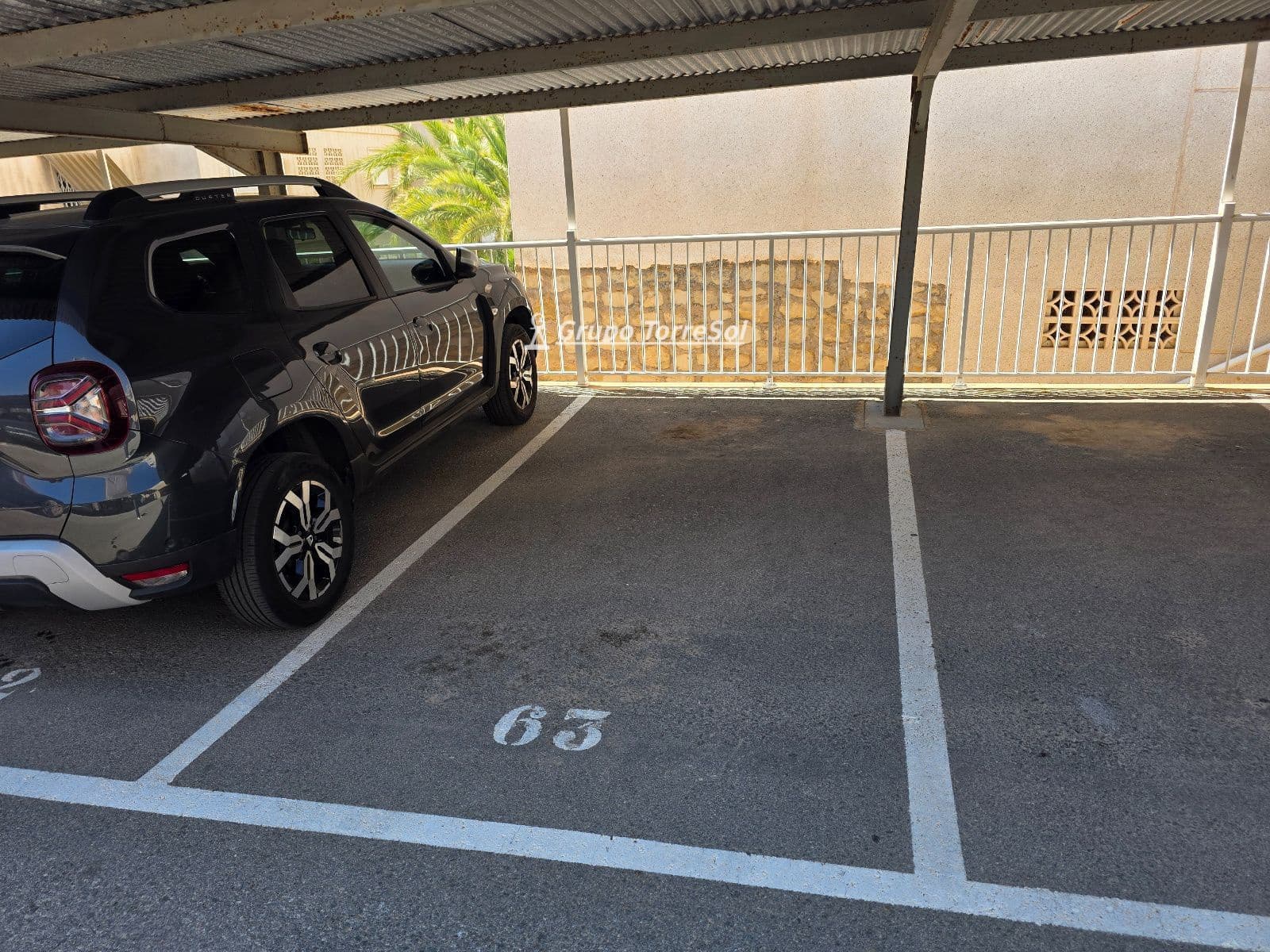 3 makuuhuone Asunto myytävänä paikassa Elche / Elx mukana uima-altaan 
autotalli - 309 000 € (Ref: 9948903)