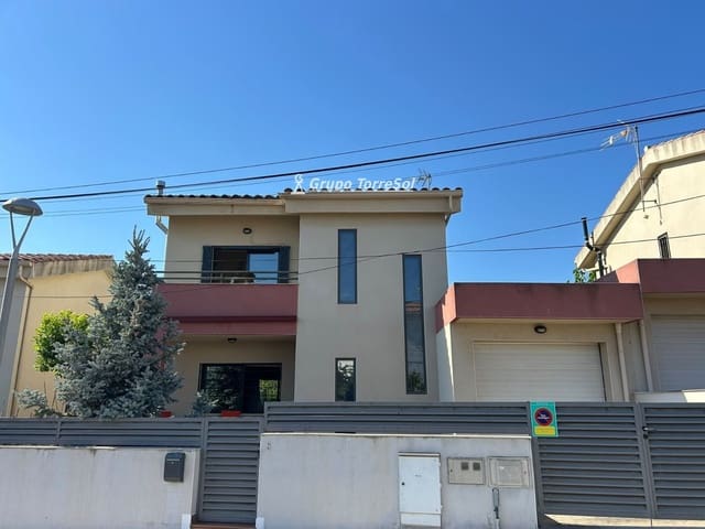 4 slaapkamer Huis te koop in Calafell met garage - € 435.000 (Ref: 9950134)
