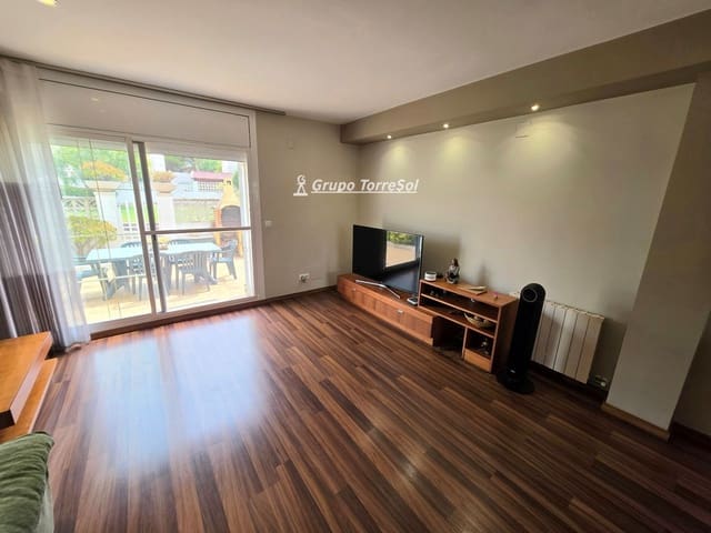 4 sypialnia Willa na sprzedaż w Torredembarra z basenem garażem - 339 000 € (Ref: 9958723)