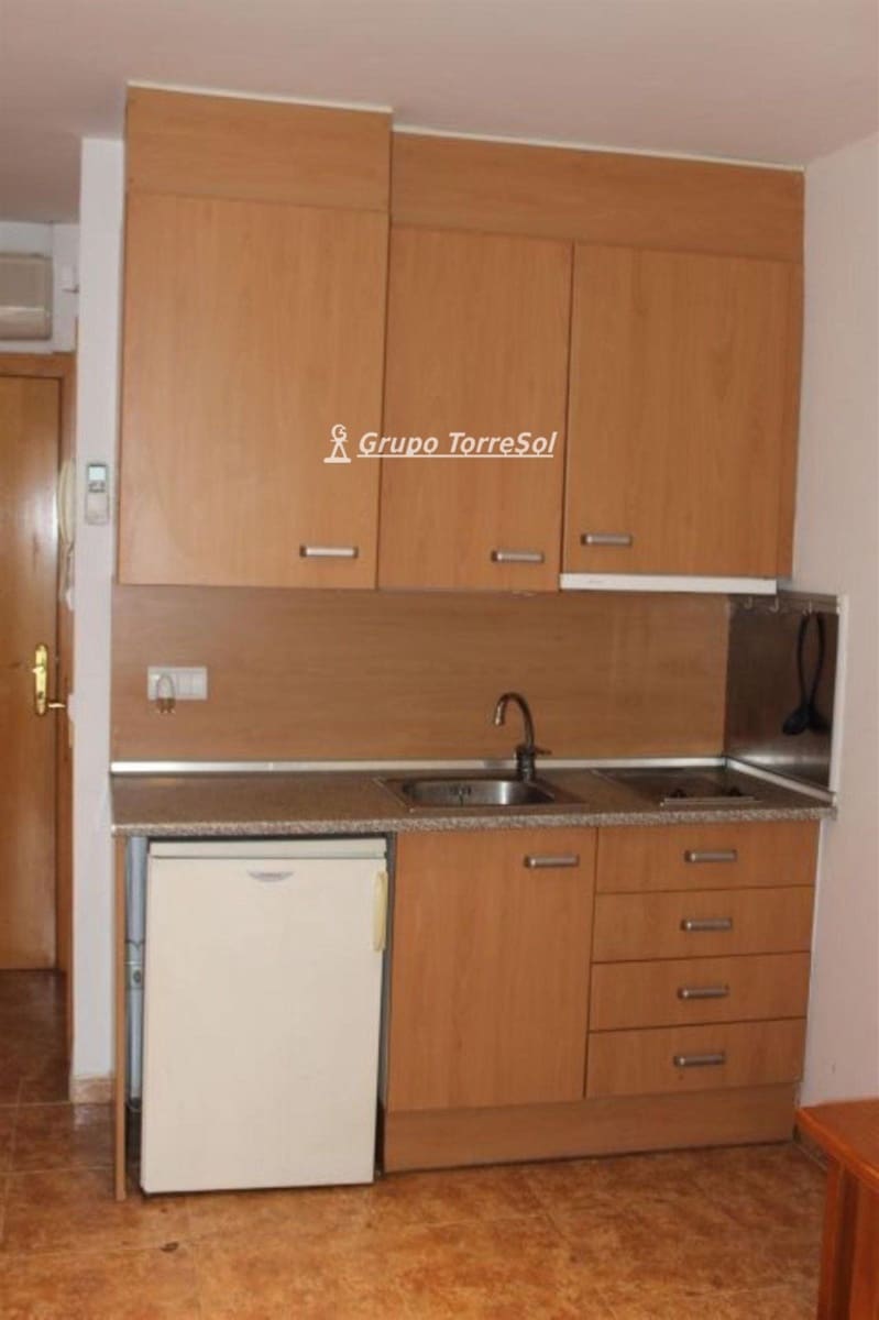 Flat for sale in Torredembarra - € 99,000 (Ref: 9965556)