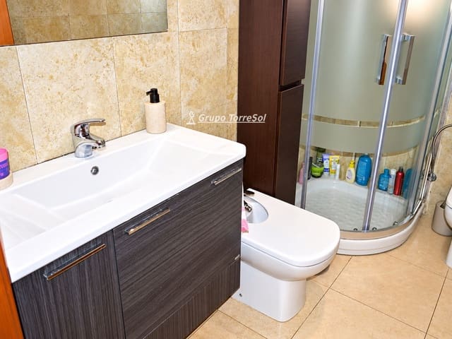 Piso de 2 habitaciones en Segur de Calafell, Calafell en venta con piscina garaje - 210.000 € (Ref: 9965878)