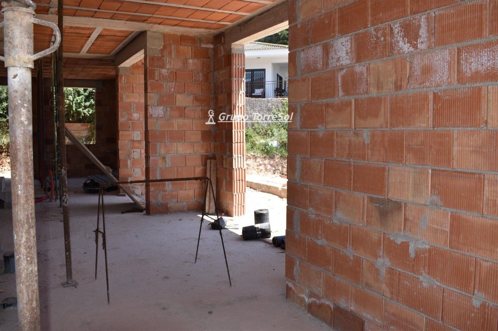 4 bedroom Townhouse for sale in Segur de Calafell with pool garage - € 490,000 (Ref: 9965879)