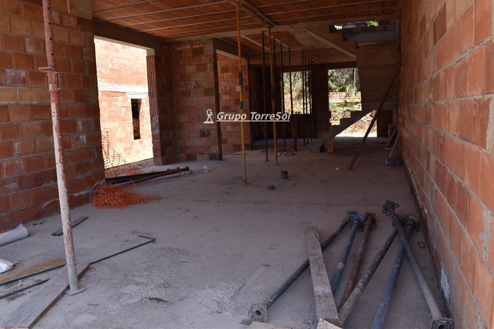 4 bedroom Townhouse for sale in Segur de Calafell with pool garage - € 490,000 (Ref: 9965879)