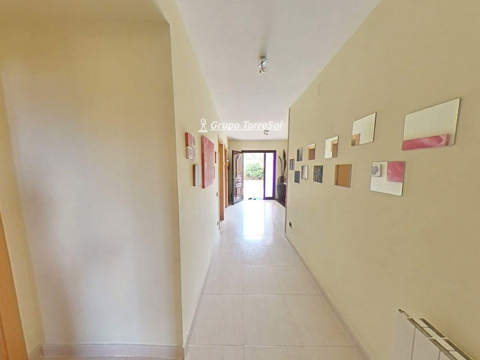 4 slaapkamer Villa te koop in Roda de Bara met zwembad garage - € 499.000 (Ref: 9965932)