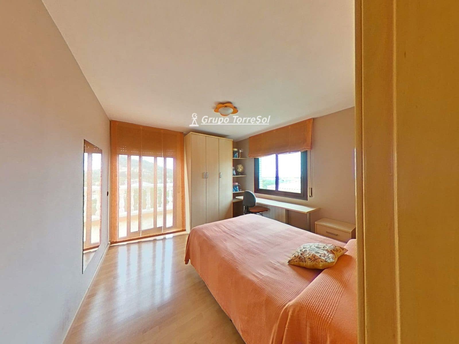 4 slaapkamer Villa te koop in Roda de Bara met zwembad garage - € 499.000 (Ref: 9965932)