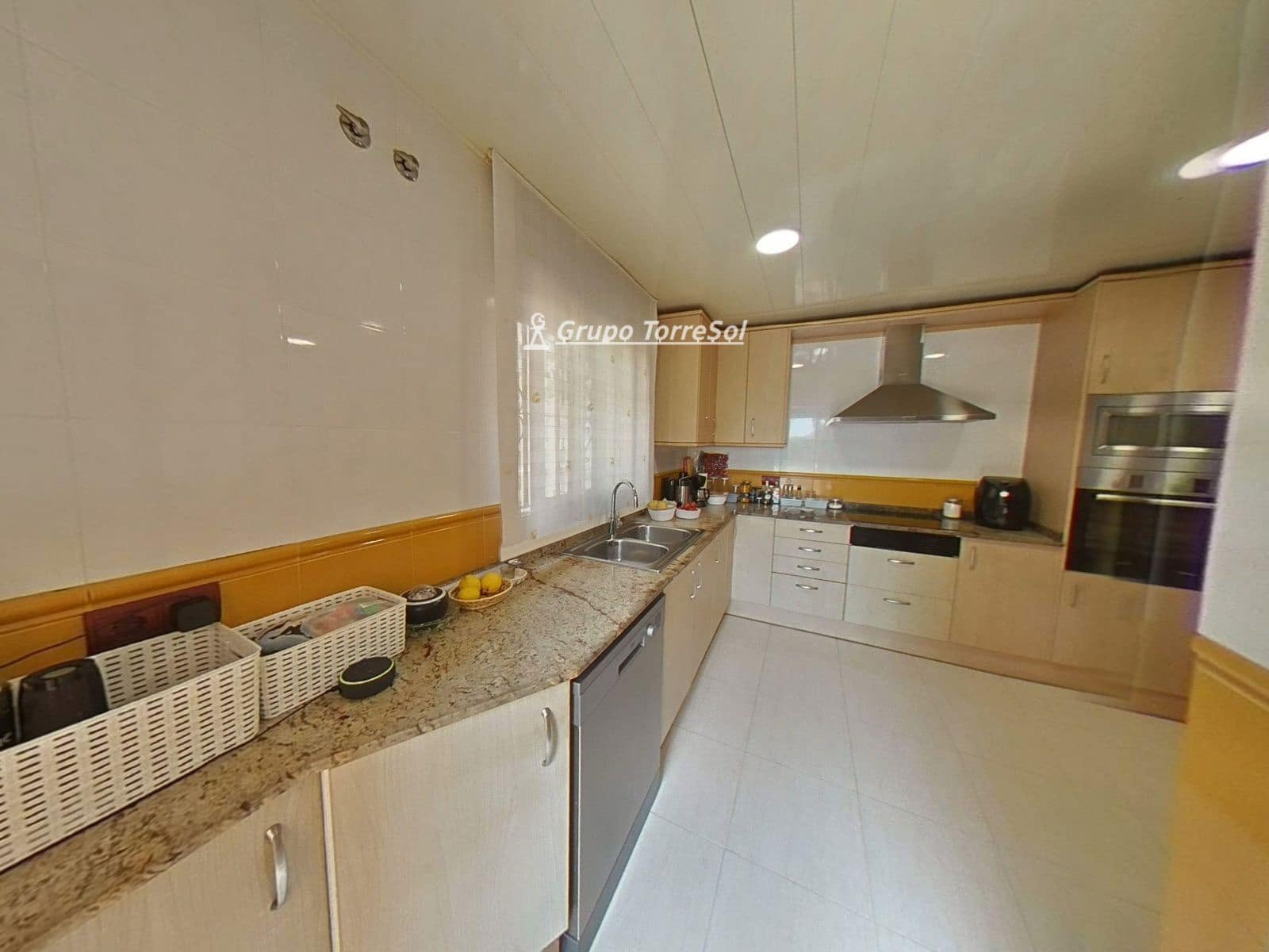4 slaapkamer Villa te koop in Roda de Bara met zwembad garage - € 499.000 (Ref: 9965932)