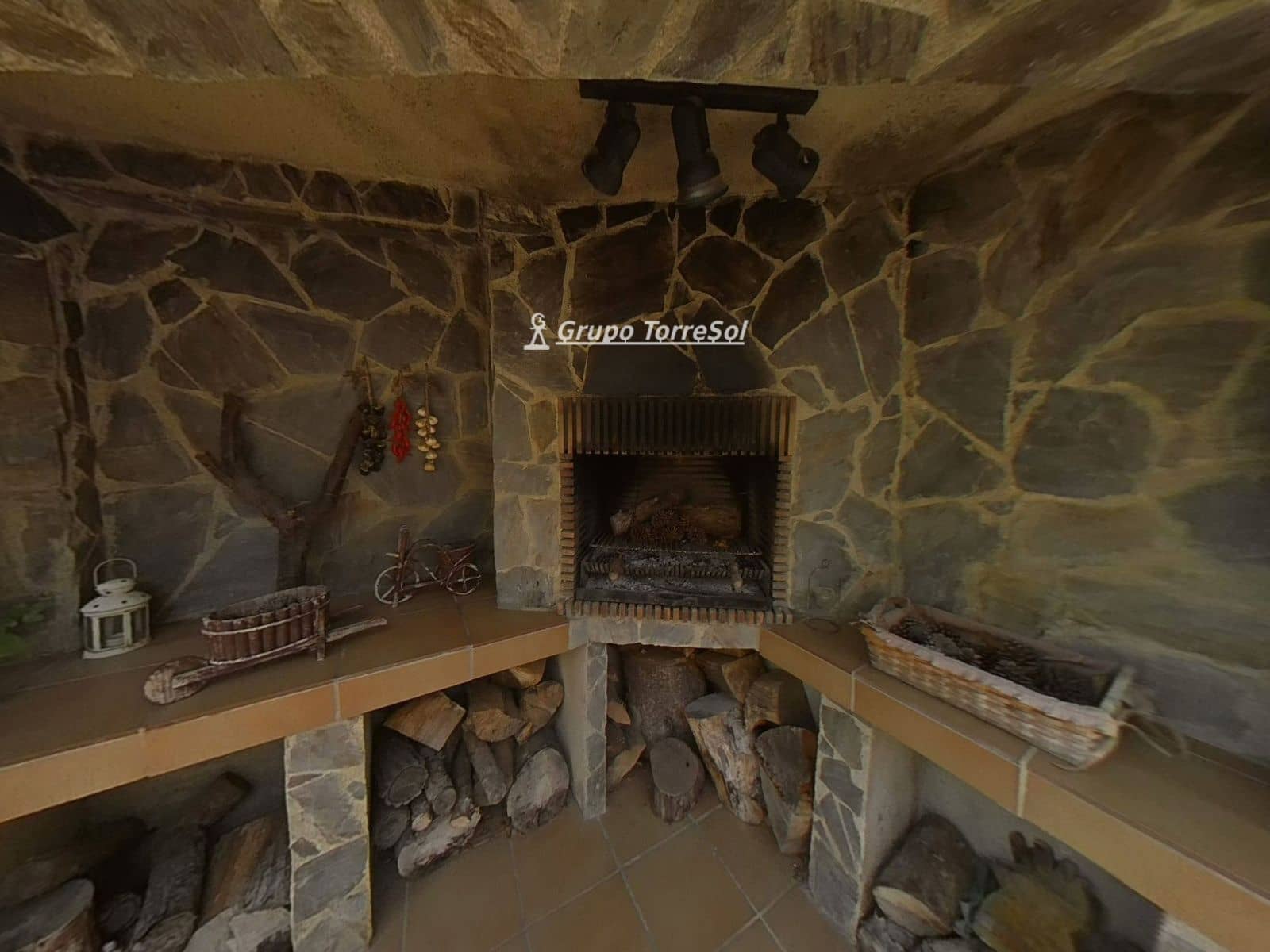 4 slaapkamer Villa te koop in Roda de Bara met zwembad garage - € 499.000 (Ref: 9965932)
