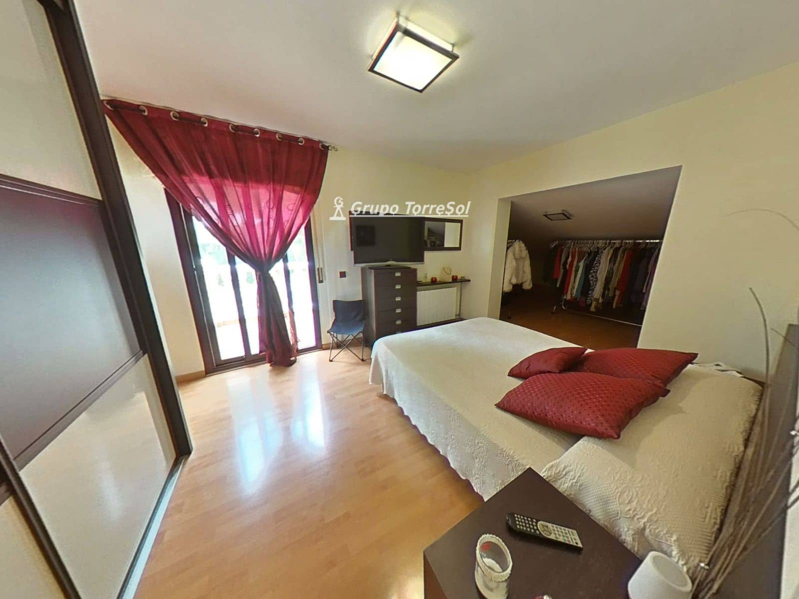 4 slaapkamer Villa te koop in Roda de Bara met zwembad garage - € 499.000 (Ref: 9965932)
