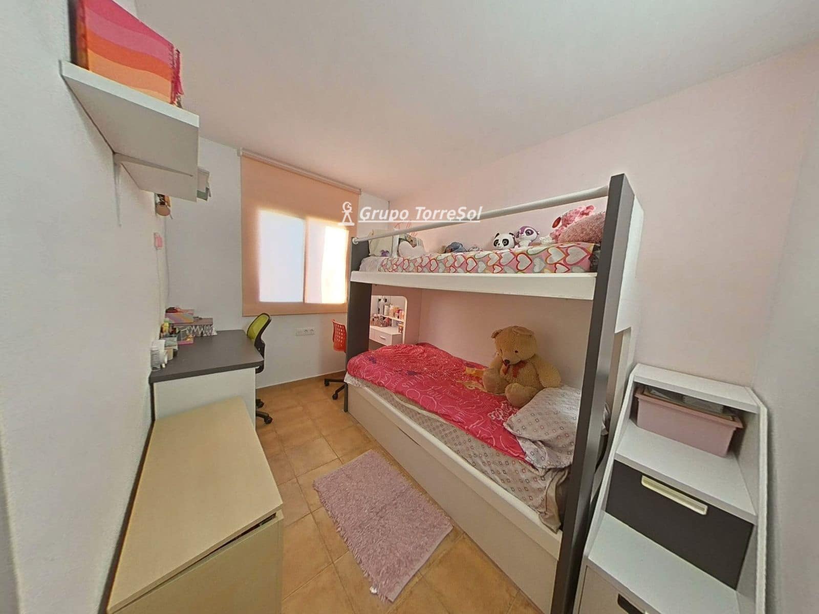 4 soveværelse Villa til salg i La Bisbal del Penedes med swimmingpool - € 289.000 (Ref: 9966246)
