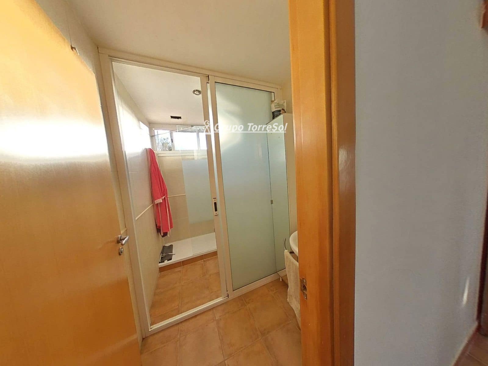 4 soveværelse Villa til salg i La Bisbal del Penedes med swimmingpool - € 289.000 (Ref: 9966246)
