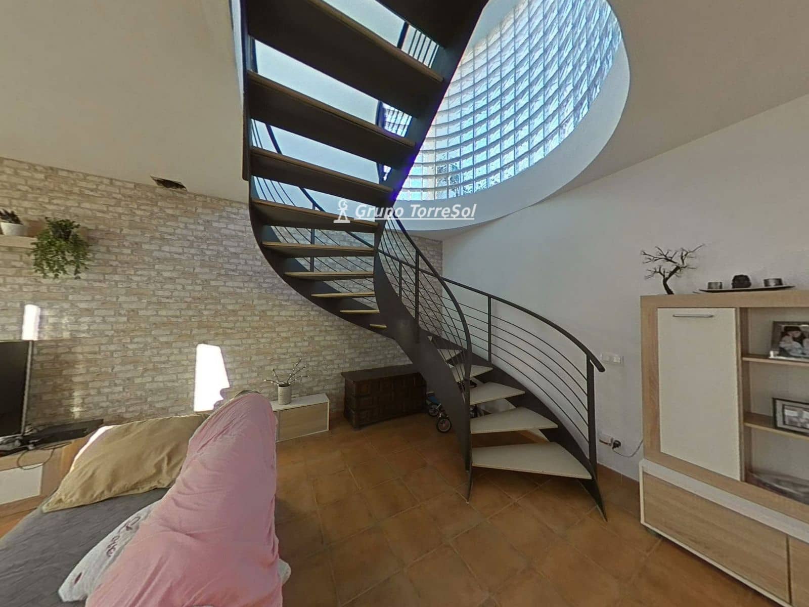 4 soveværelse Villa til salg i La Bisbal del Penedes med swimmingpool - € 289.000 (Ref: 9966246)